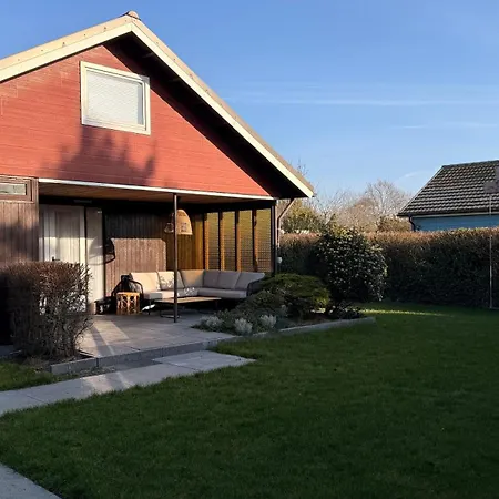 Keizerskroon 27 יוליאנאדורפ